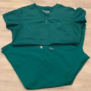 SCRUB SET! Greys Anatomy top :)